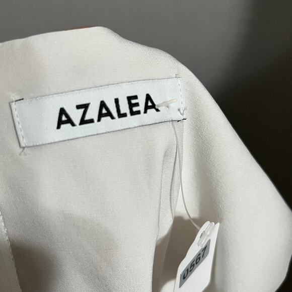 Azalea Black White Colorblock Cutout Peplum Sleeveless Blouse Sz-Small - Picture 7 of 9